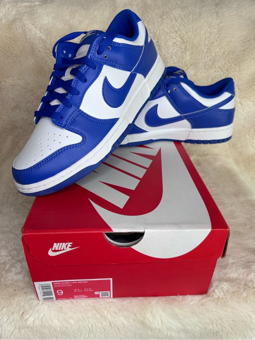 NWB- Nike Dunk Low - men’s 9
